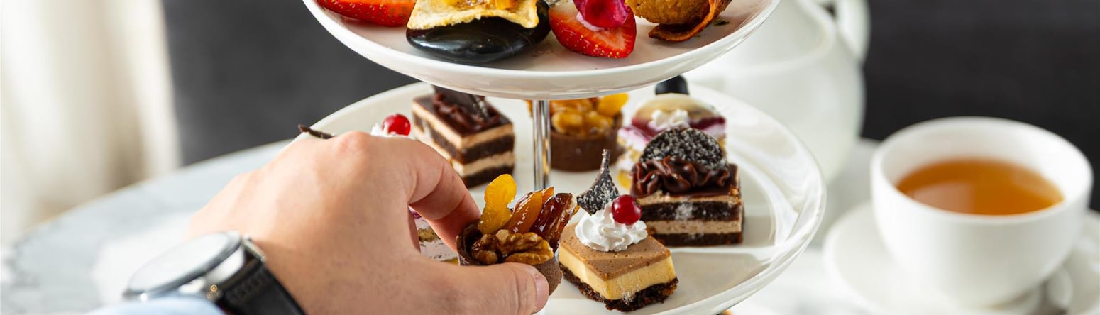 Levatio Suites Muscat, a member of Radisson Individuals - High Tea in Napoli