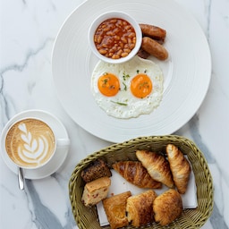 Levatio Suites Muscat, a member of Radisson Individuals - Cucina Breakfast