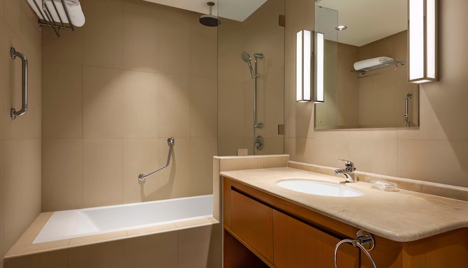 Levatio Suites Muscat, a memeber of Radisson Individuals - 客房浴室