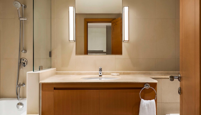 Levatio Suites Muscat, a memeber of Radisson Individuals - 客房浴室