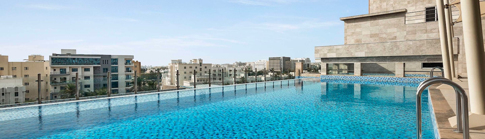 Levatio Suites Muscat, a memeber of Radisson Individuals - Pool