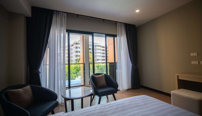 Lewit Hotel Pattaya, a member of Radisson Individuals - Premium Room & Deluxe Room