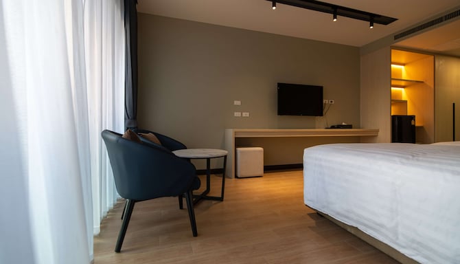 Lewit Hotel Pattaya, a member of Radisson Individuals - Premium Room & Deluxe Room