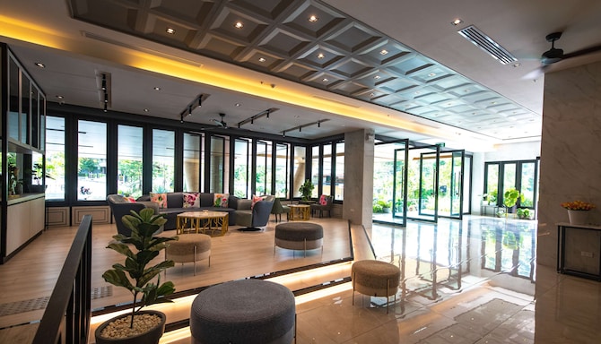 Lewit Hotel Pattaya, a member of Radisson Individuals - Lobby