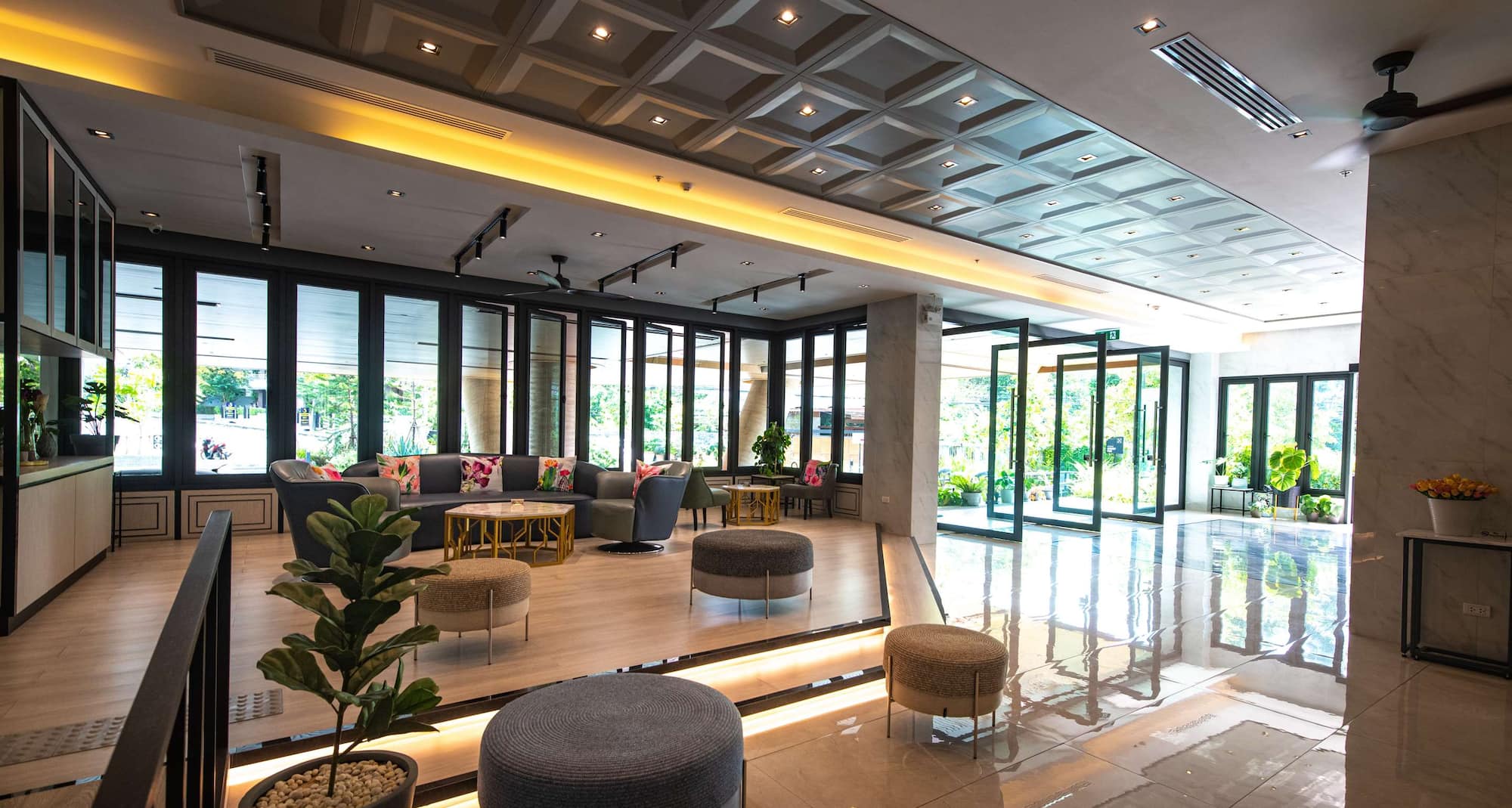 Lewit Hotel Pattaya, a member of Radisson Individuals - ล็อบบี้