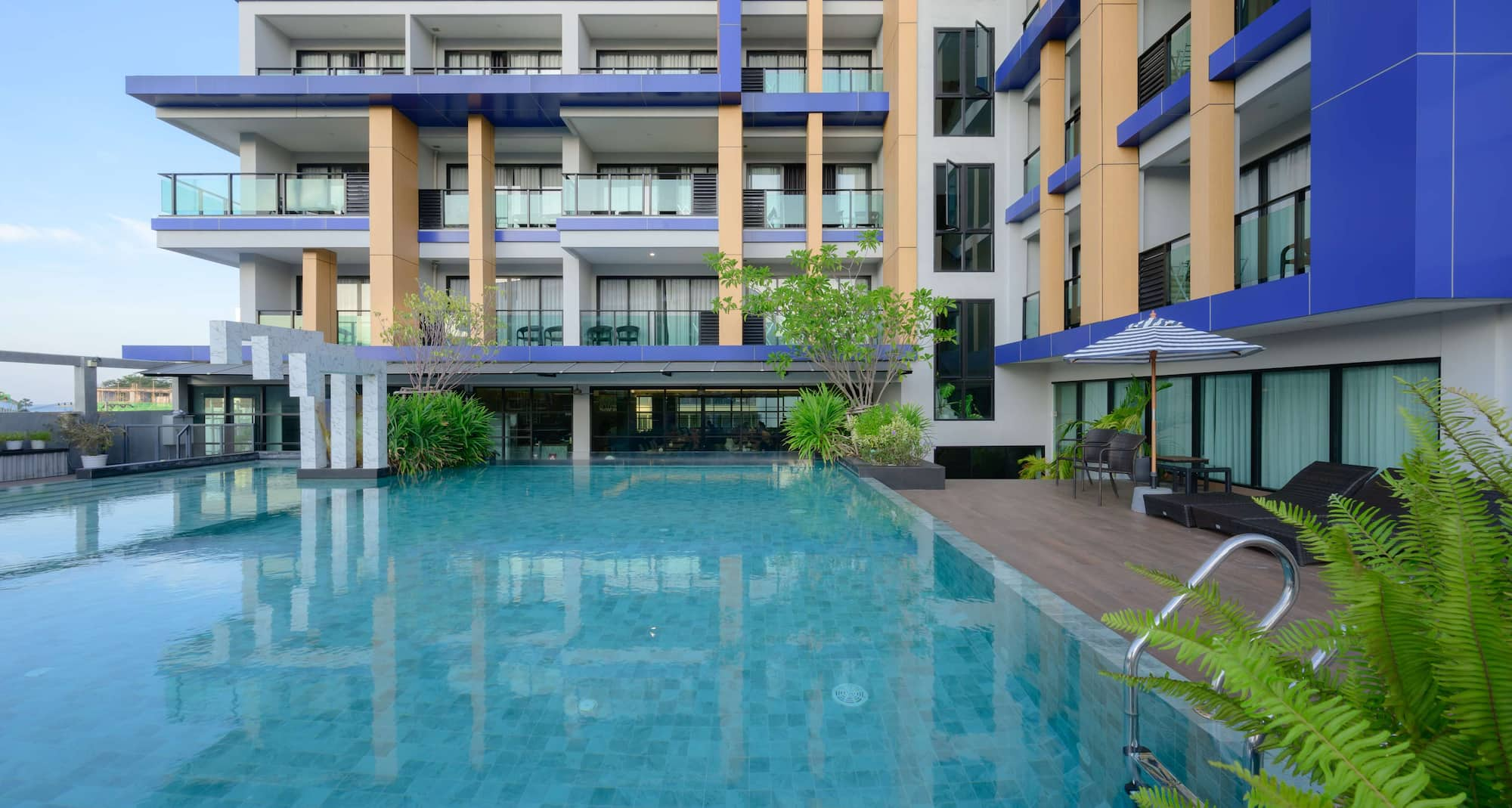 Lewit Hotel Pattaya, a member of Radisson Individuals - Pool - utomhus