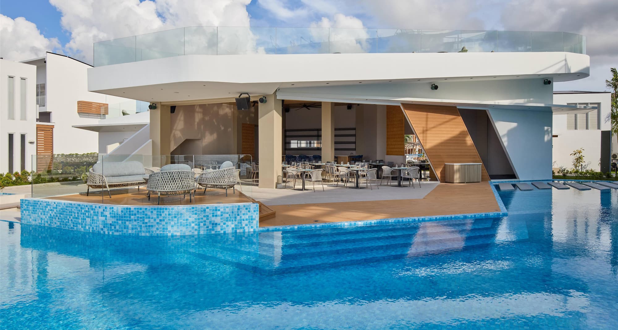 LIME Resort Bohol, a member of Radisson Individuals Premier - Sunset Lounge