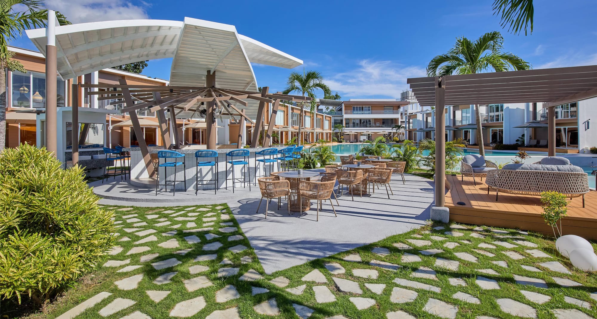 LIME Resort Bohol, a member of Radisson Individuals Premier - Bar Paloma