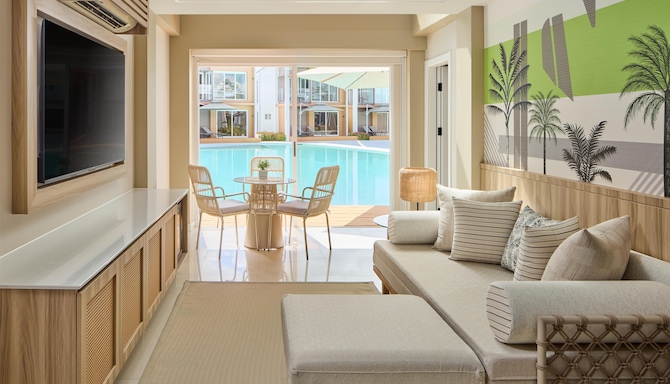 LIME Resort Bohol, a member of Radisson Individuals Premier - One Bedroom Duplex Villa Pool Access