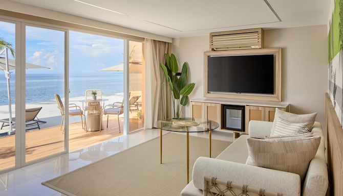 LIME Resort Bohol, a member of Radisson Individuals Premier - One Bedroom Duplex Villa Beachfront