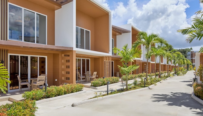 LIME Resort Bohol, a member of Radisson Individuals Premier - One Bedroom Duplex Villa Garden View