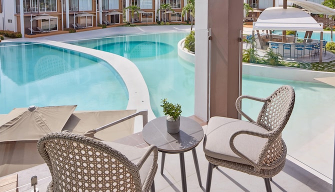 LIME Resort Bohol, a member of Radisson Individuals Premier - One Bedroom Duplex Villa Pool Access