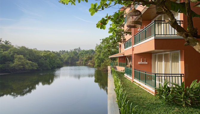 Mandrem Beach Resort, a member of Radisson Individuals Retreats - River view from the hotel