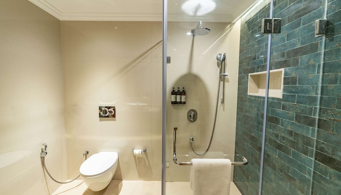 Mandrem Beach Resort, a member of Radisson Individuals Retreats - Гостевая комната с ванной