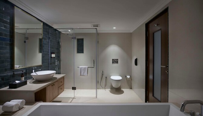 Mandrem Beach Resort, a member of Radisson Individuals Retreats - Люкс ванна