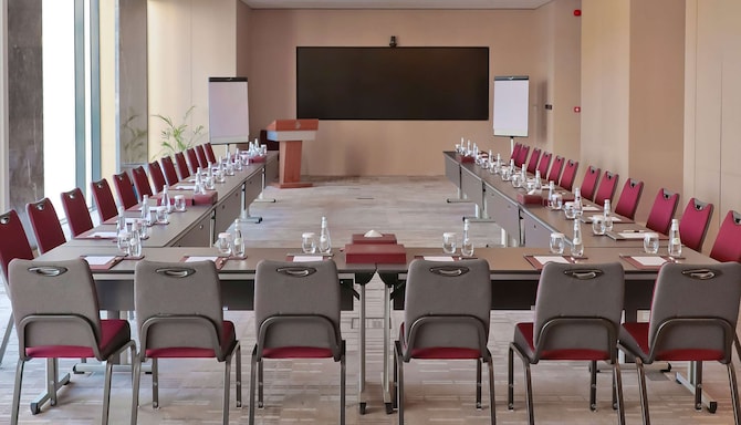 Diriyah Meeting Room