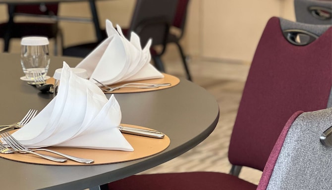 Mansard Riyadh, A Radisson Collection Hotel - Rivoli meeting room