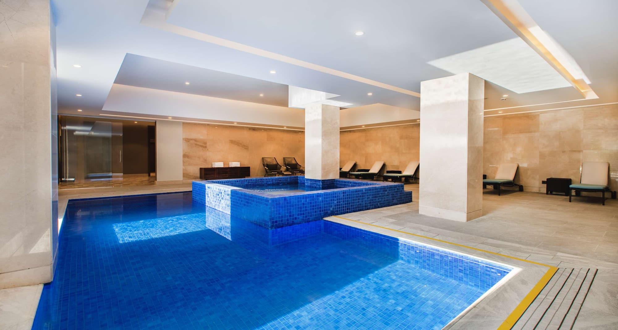 Mansard Riyadh, A Radisson Collection Hotel - Pool