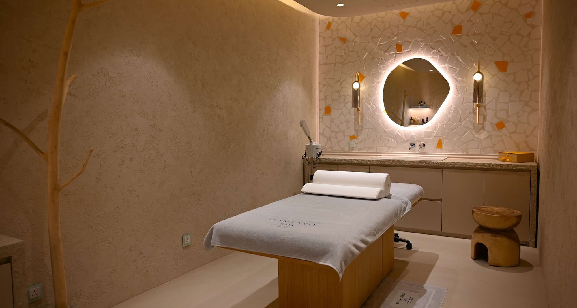 Mansard Riyadh, A Radisson Collection Hotel - Spa treatment room