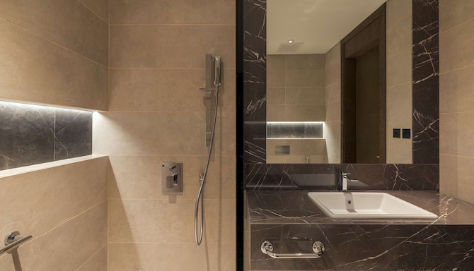 Mansard Riyadh, A Radisson Collection Hotel - Collection Duplex Villa bathroom