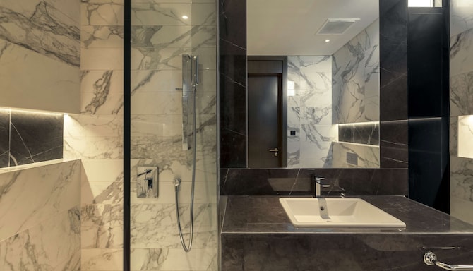 Mansard Riyadh, A Radisson Collection Hotel - Collection Duplex Villa bathroom