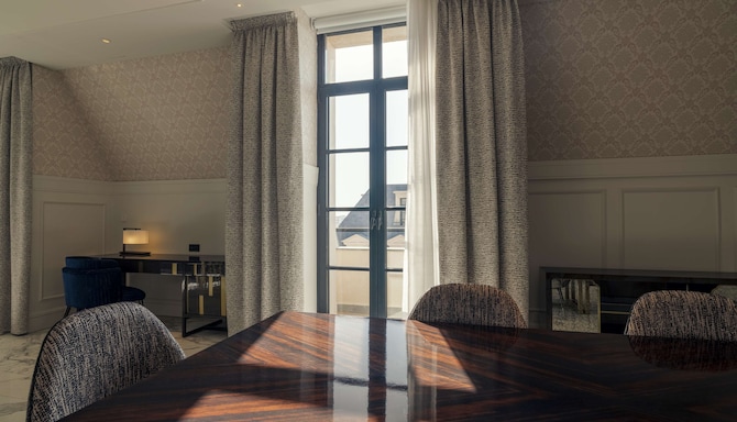 Mansard Riyadh, A Radisson Collection Hotel - Collection Suite