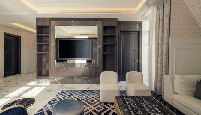 Mansard Riyadh, A Radisson Collection Hotel - Collection Suite with Lounge Access