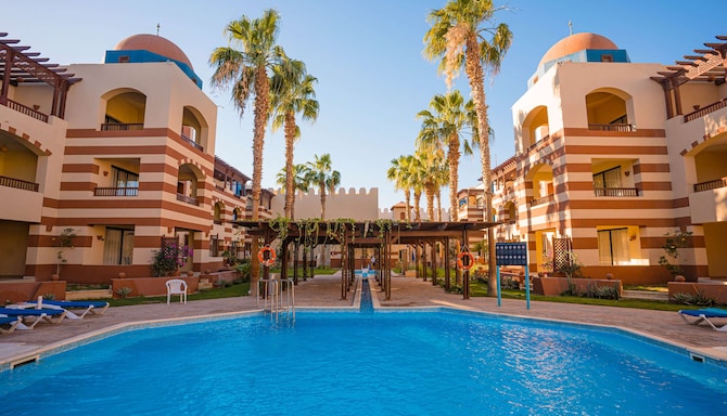 Marina Resort Port Ghalib, a member of Radisson Individuals - Pool