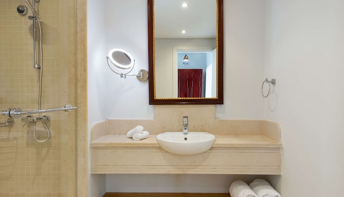 مارينا ريزورت بورت غالب، عضو في راديسون إندفيديوالز، حمام جناح صغير