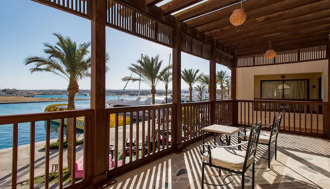 مارينا ريزورت بورت غالب، عضو في راديسون إندفيديوالز، جناح صغير، إطلالة على المرسى