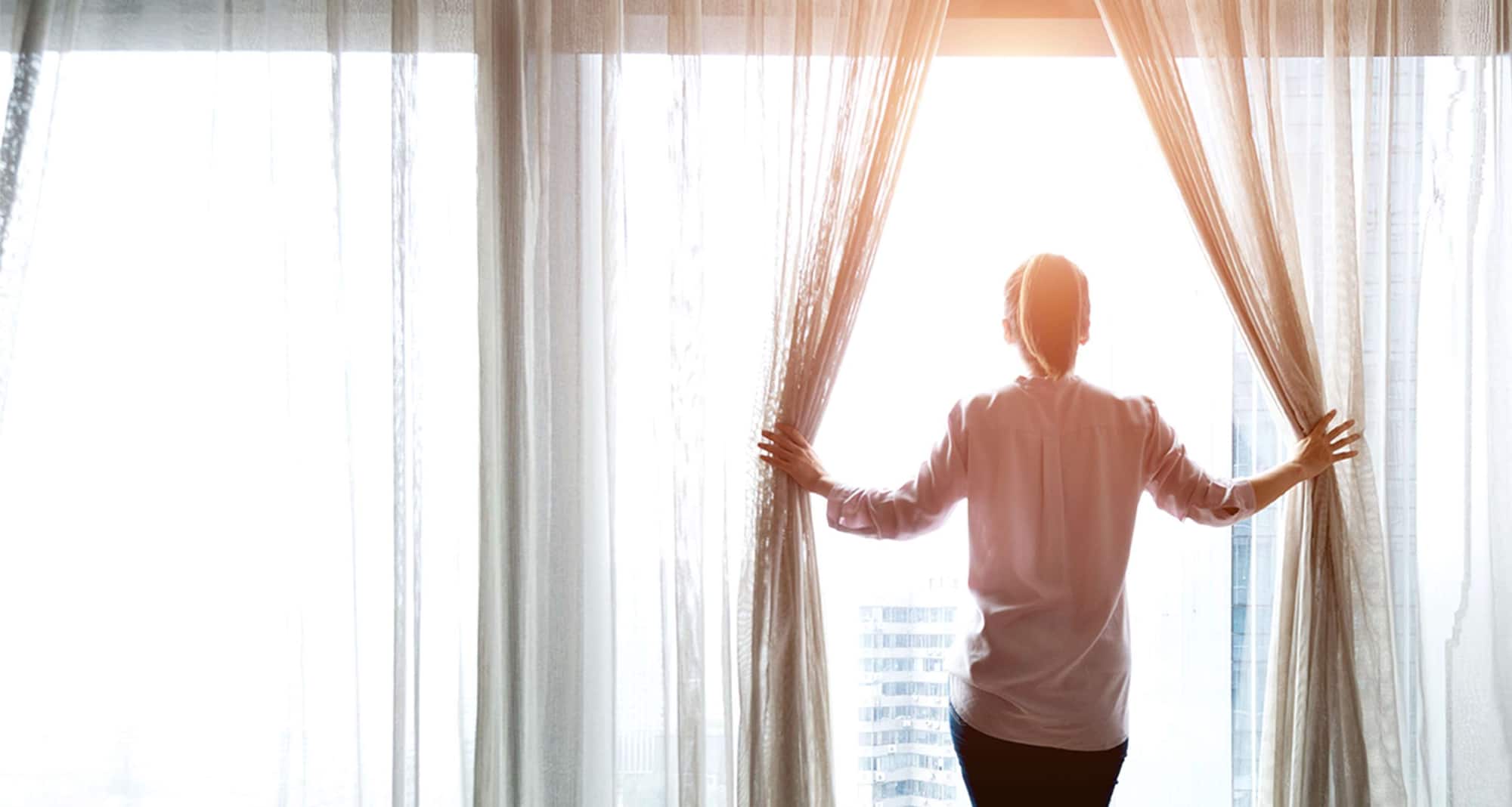 {slide.slideData.multimedia.alternateText}