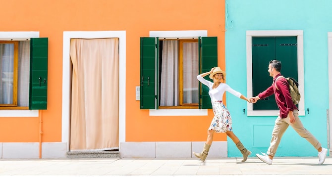 Marketing Campaigns EMEA - BRUZT Exp Packages City Break Landing Page xpx