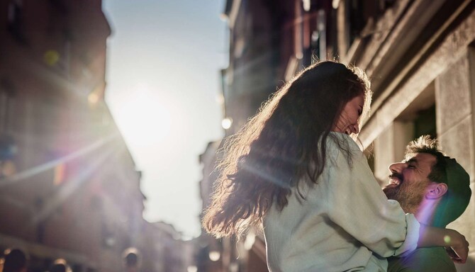 Marketing Campaigns EMEA - BRUZT RH Romance Experience Package Campaign x Landing Page Banner