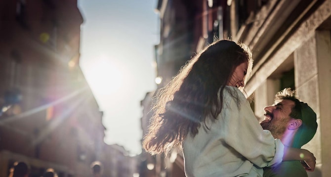 Marketing Campaigns EMEA - BRUZT RH Romance Experience Package Campaign x Landing Page Banner