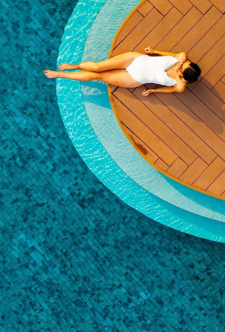 {slide.slideData.multimedia.alternateText}