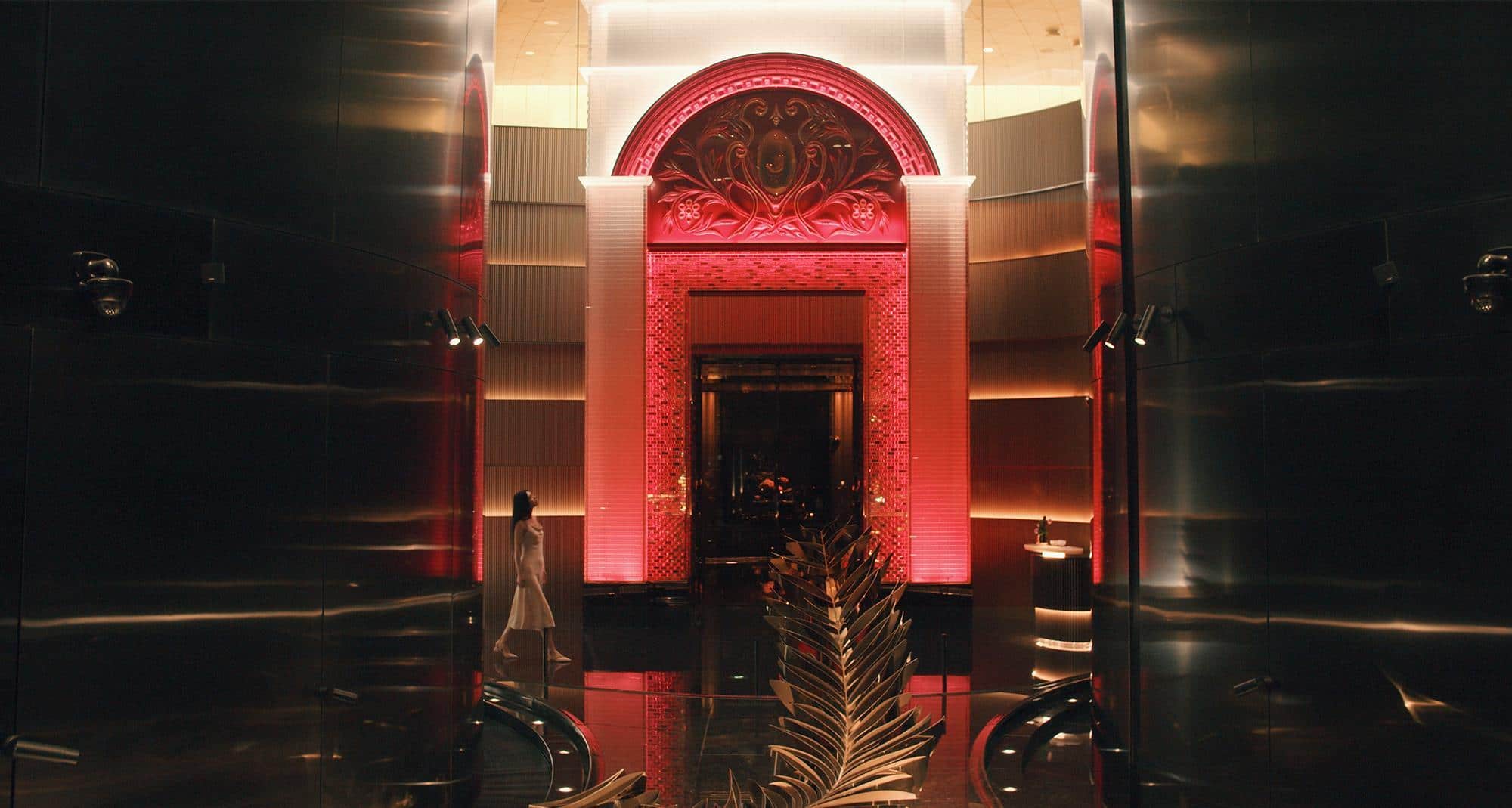 {slide.slideData.multimedia.alternateText}