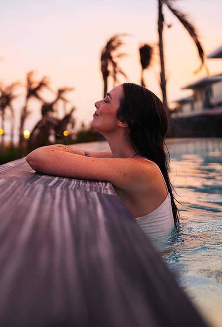 {slide.slideData.multimedia.alternateText}