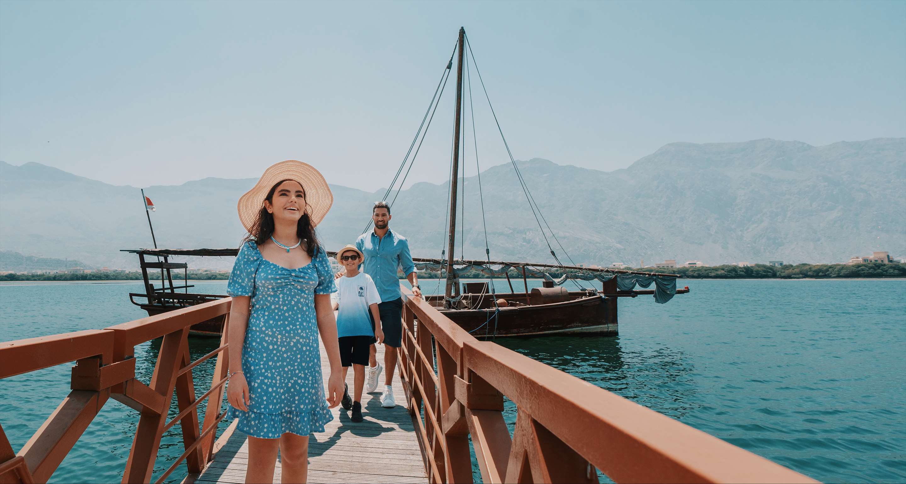 Family boat trip in Ras Al Khaimah