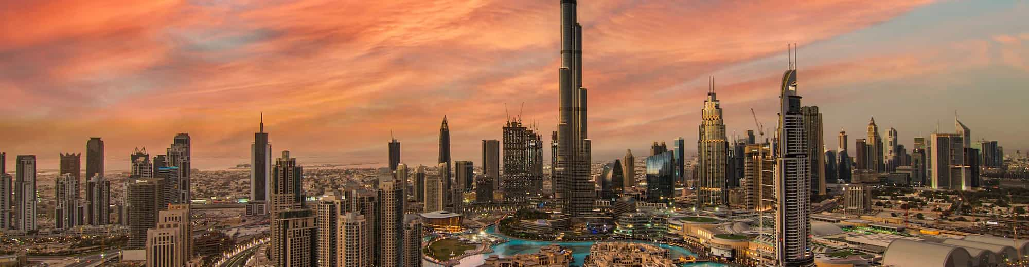 Marketingkampagnen MEA - Blick auf den Burj Khalifa bei Sonnenuntergang, Dubai, VAE