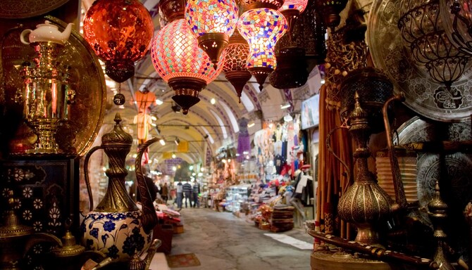 Marketing Campaigns META+MED - BRUZT Destination campaign Istanbul Historic x landing Module Shopping