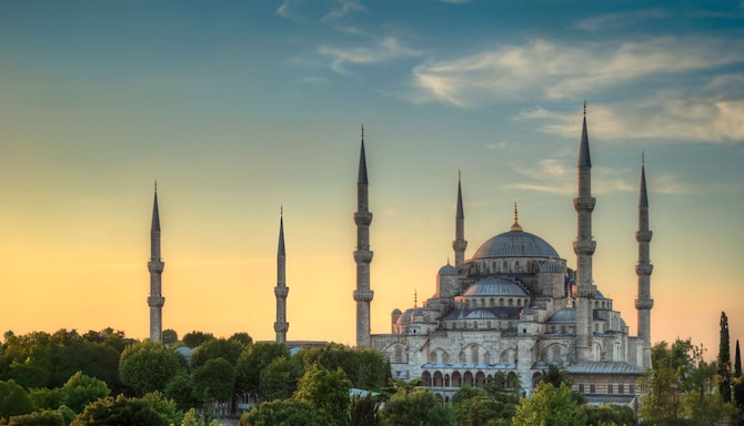 Marketing Campaigns META+MED - BRUZT Destination campaign Istanbul Historic x web