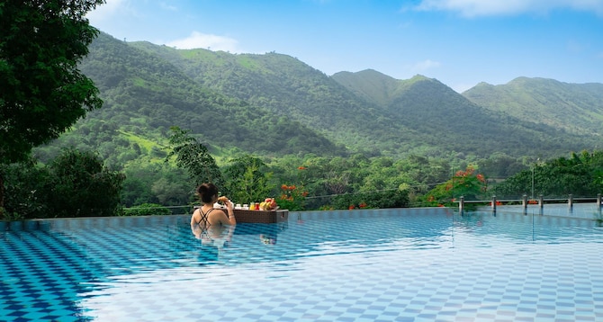 Marketing Campaigns - South Asia - RH India Summer Getaway Landing page xpx