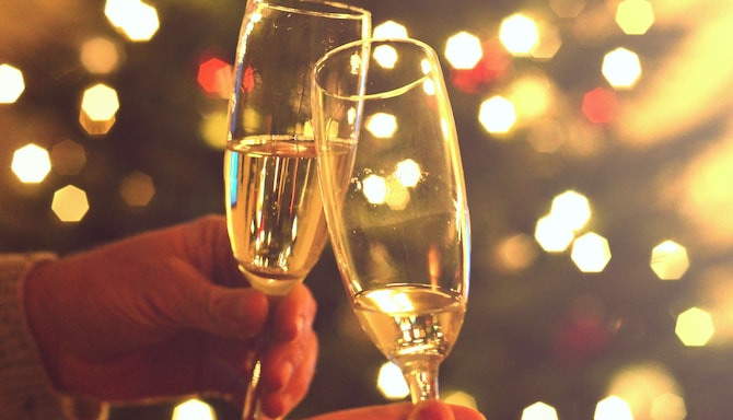 Marketing Campaigns UKIRWE - Xmas NYE dinner lunch UKI campaign1