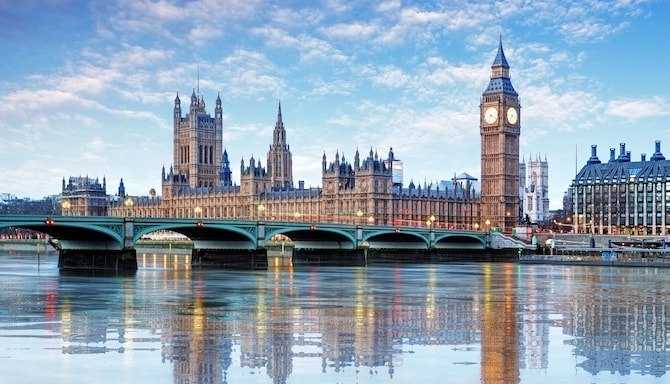 Marketing Campaigns UKIRWE - Big Ben, London, UK