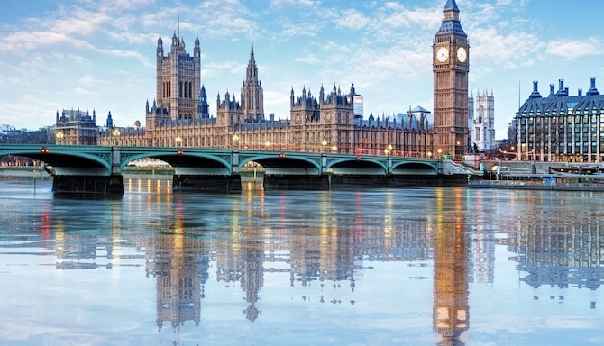 Marketing Campaigns UKIRWE - Big Ben, London, UK