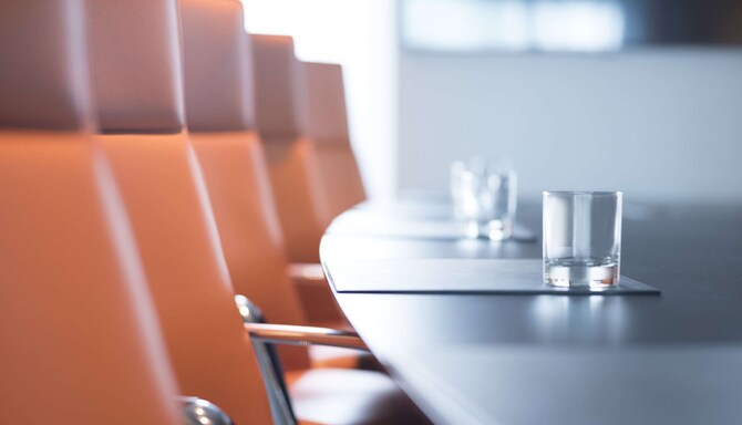 Tagungen und Veranstaltungen - Hotels allgemein - Tagungen und Veranstaltungen - Allgemein - Tagungseinrichtungen - Tagungsraum - Nahaufnahme