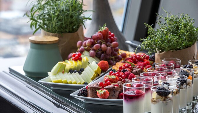 Meetings and Events - Hotel generic - MandE - Generic - Meeting Catering - Fruits and Deserts