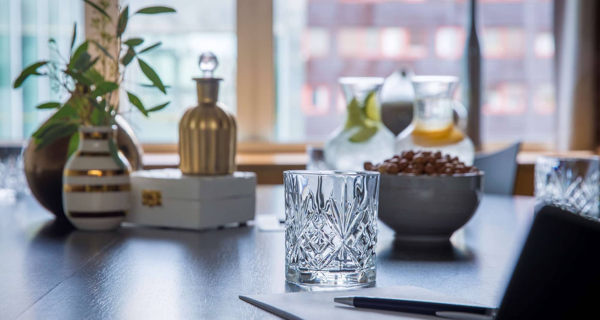 会议和活动 - 酒店通用 - 会议和活动 - 通用 - 会议设施 - 会议室会议桌装饰