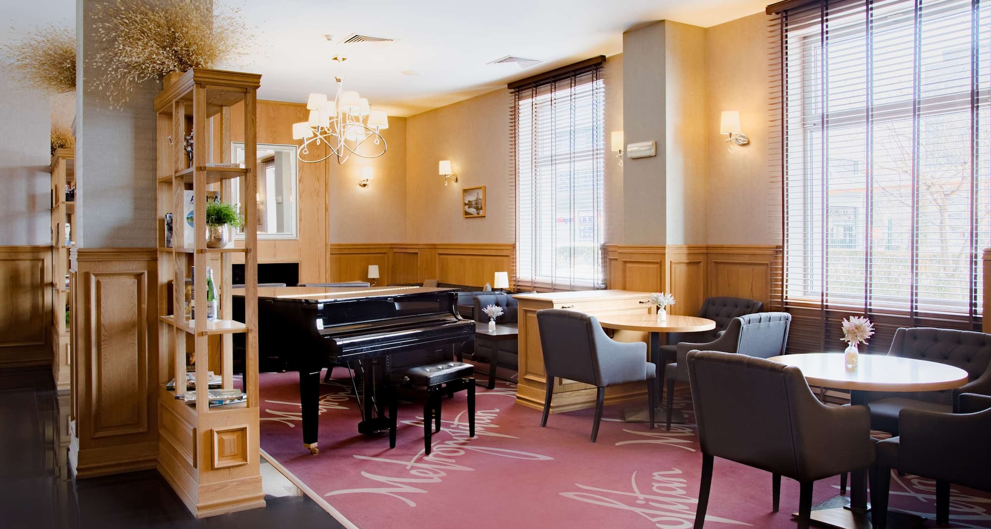 Metropolitan Hotel Sofia, a member of Radisson Individuals - Met Bar