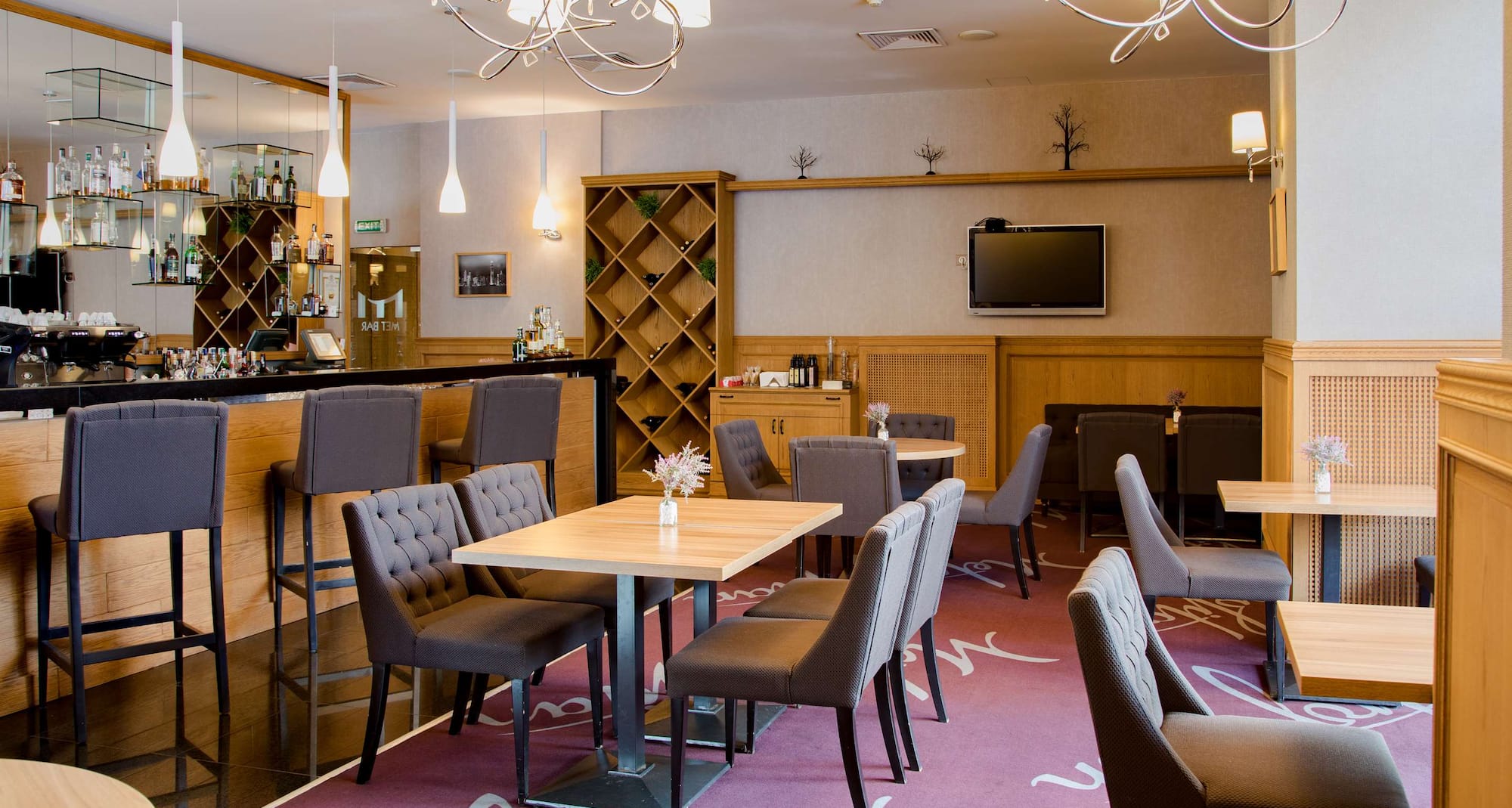 Metropolitan Hotel Sofia, a member of Radisson Individuals - Met Bar